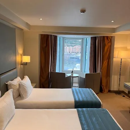 Hotel Port Palace